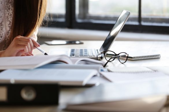 8 dicas de como conciliar trabalho e estudo